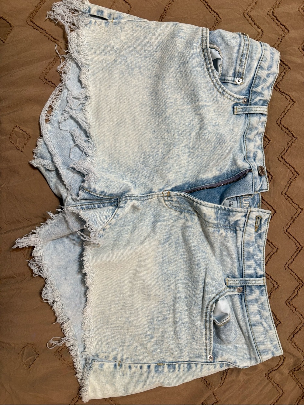 No Boundaries Light Blue Acid Wash Frayed Hem Jean Shorts